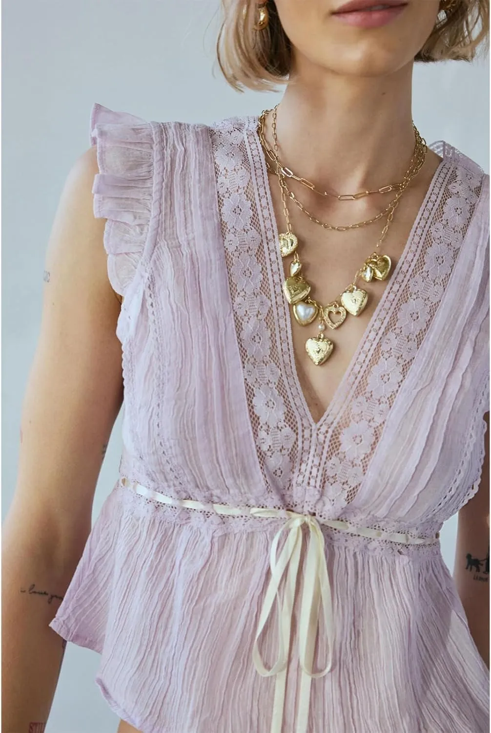 Women Lace Trim Shirts Sleeveless V Neck Flutter Sleeve Tie Front Cropped Tank Tops Slim Fit Going Out Tops